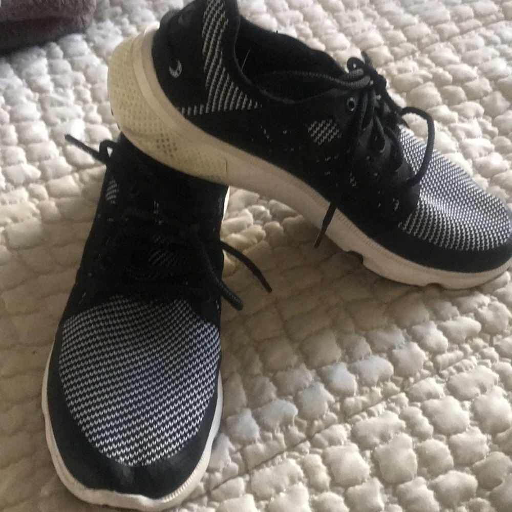 Sperry size 9 sneakers